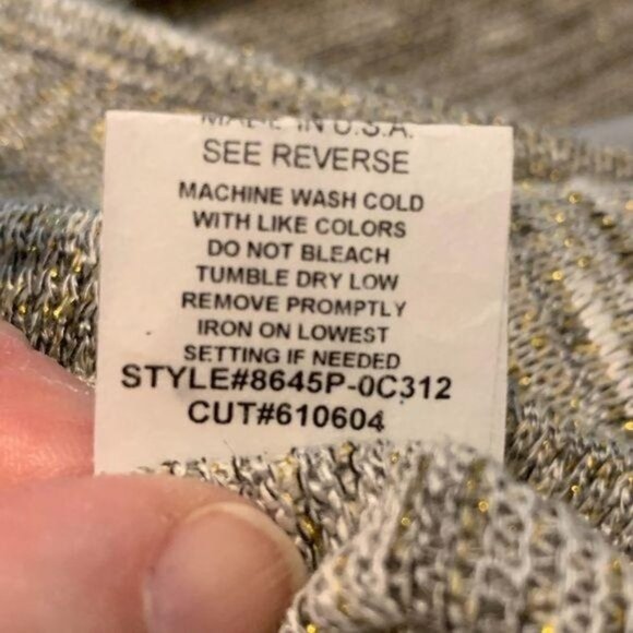 Cha Cha Vente‎ Women’s sweater, EUC, size SP - Picture 7 of 7